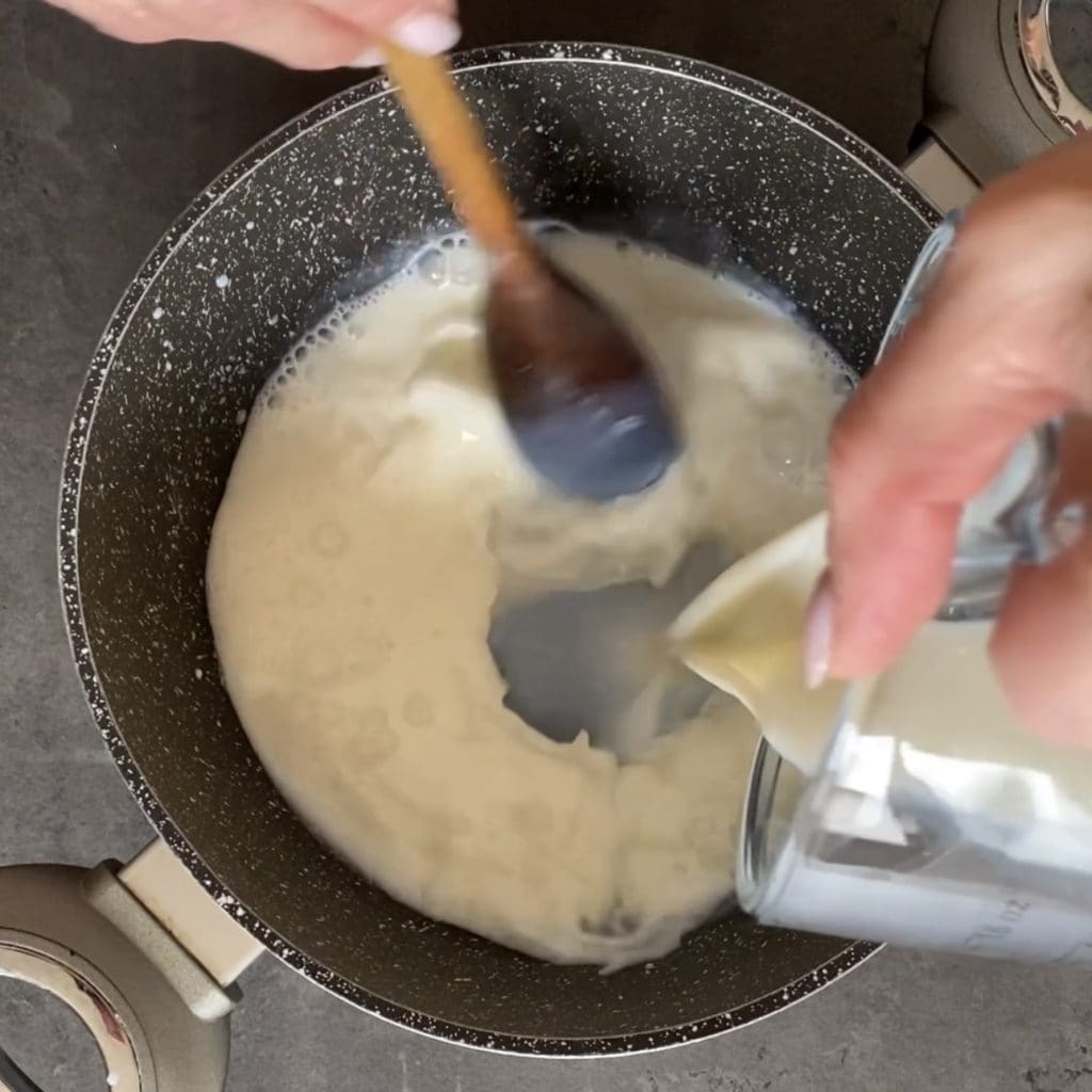 Tweekleurige pudding vanille en chocolade