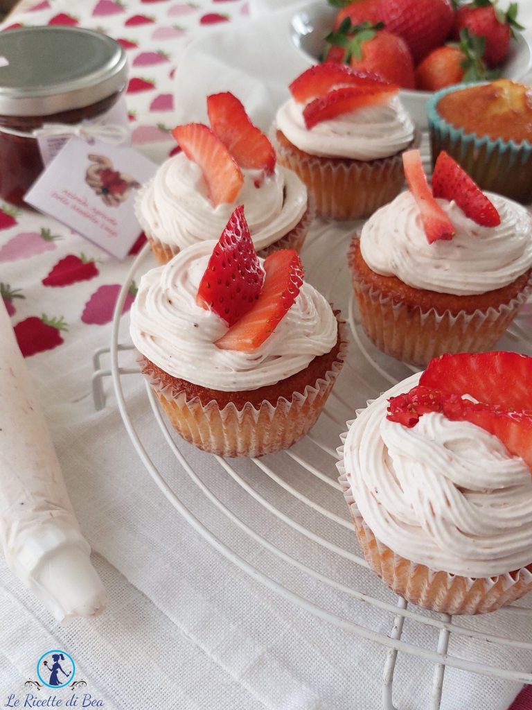 Cupcake met Philadelphia en Aardbeien