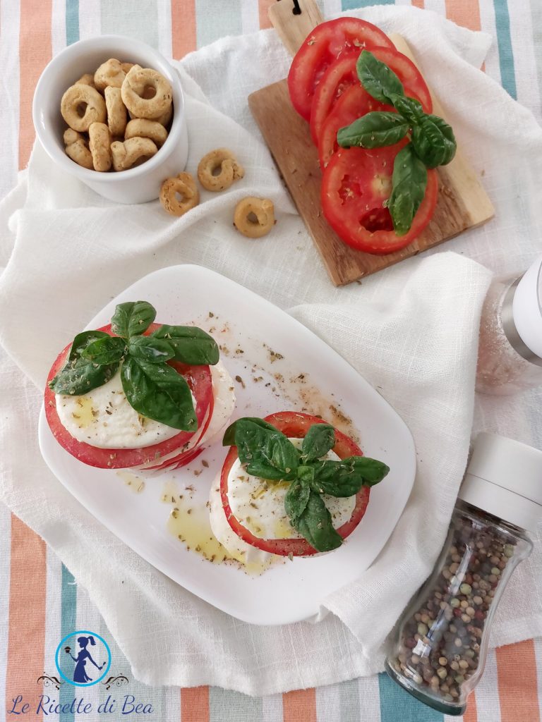 caprese mozzarella en tomaat