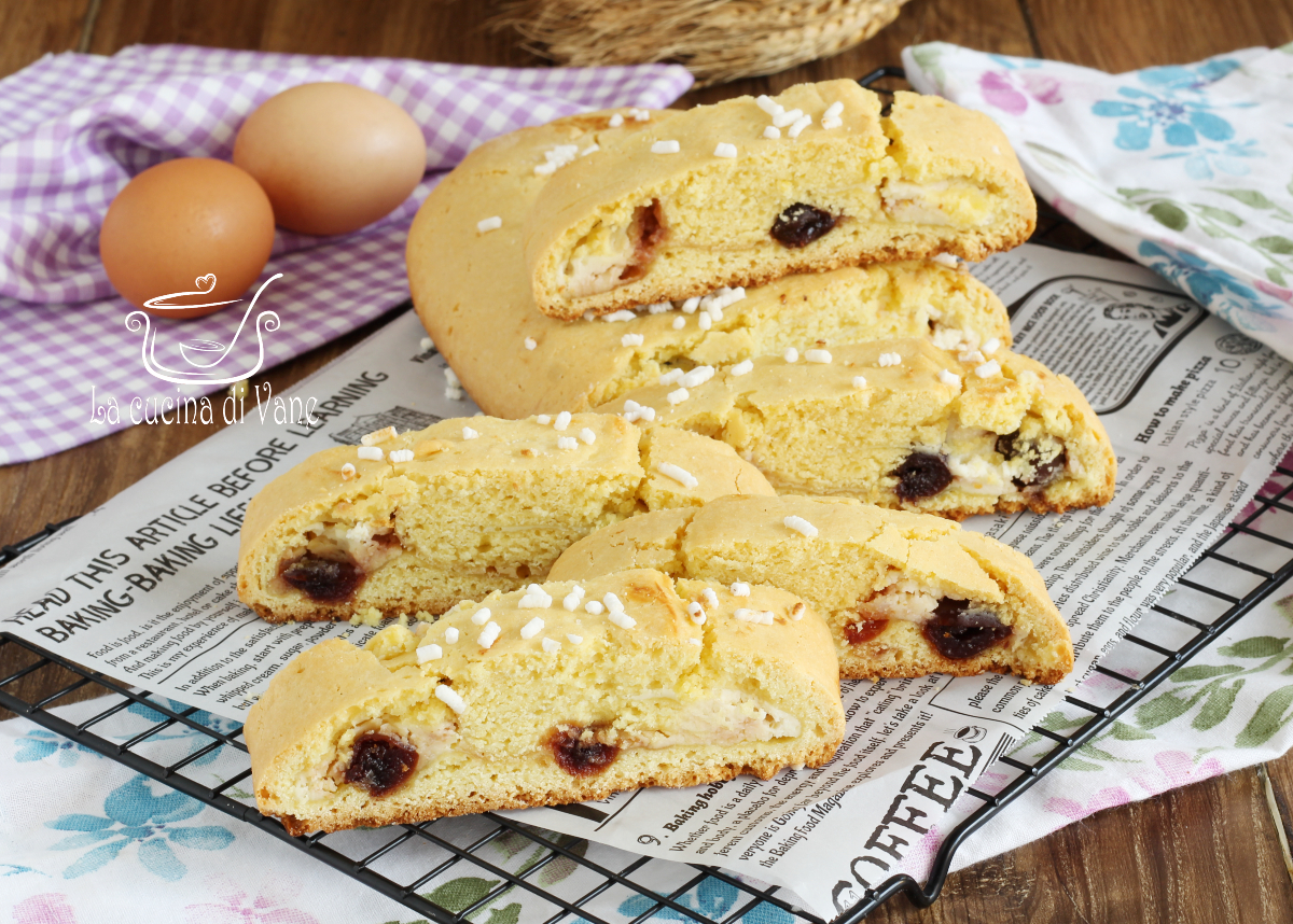 CROSTATAROL MET RICOTTA EN KERSEN