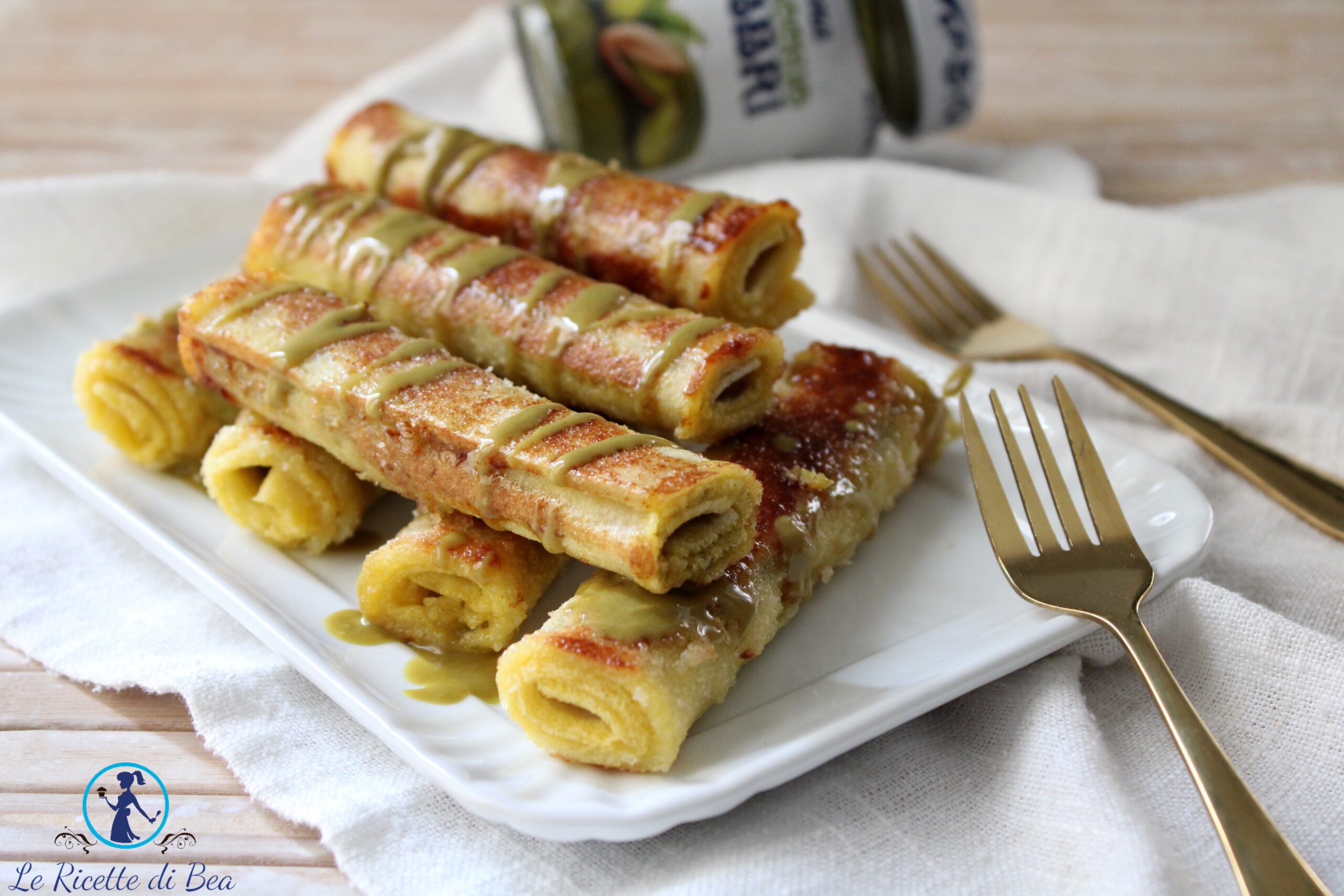 French toast rolletjes met pistache