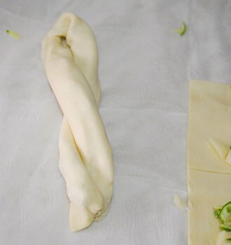 HARTIGE BLADERDEEGSTRUDEL met courgettevulling