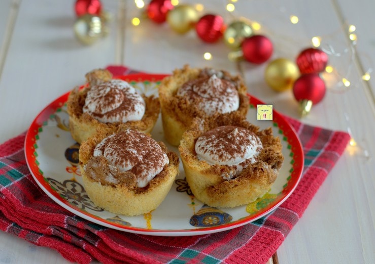 Pandoro mandjes in de heteluchtfriteuse