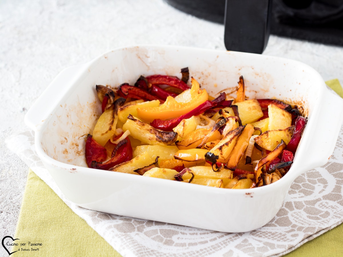 PAPRIKA’S EN AARDAPPELEN IN DE AIRFRYER