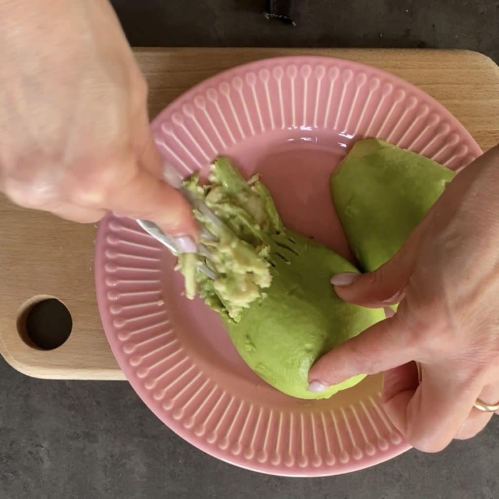 pasta avocado en tonijn