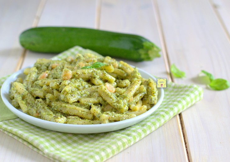 Pasta met courgettecrème en garnalen