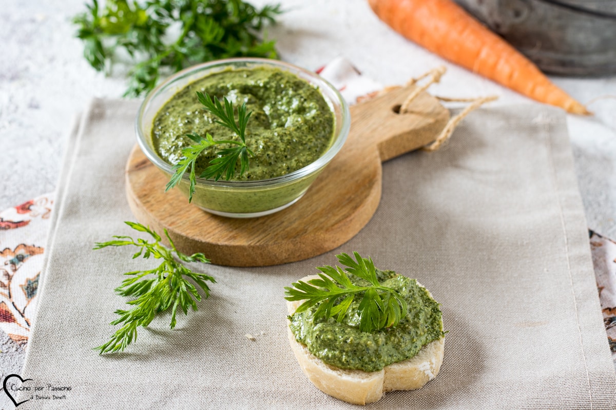 PESTO MET WORTELBLAADJES