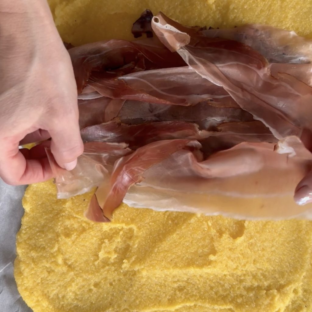 polenta met radicchio, speck en kaas