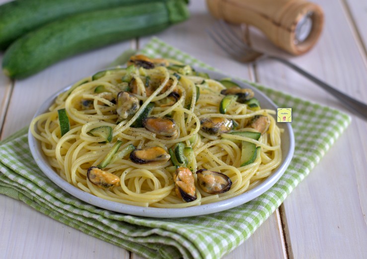 Spaghetti met courgettes en mosselen