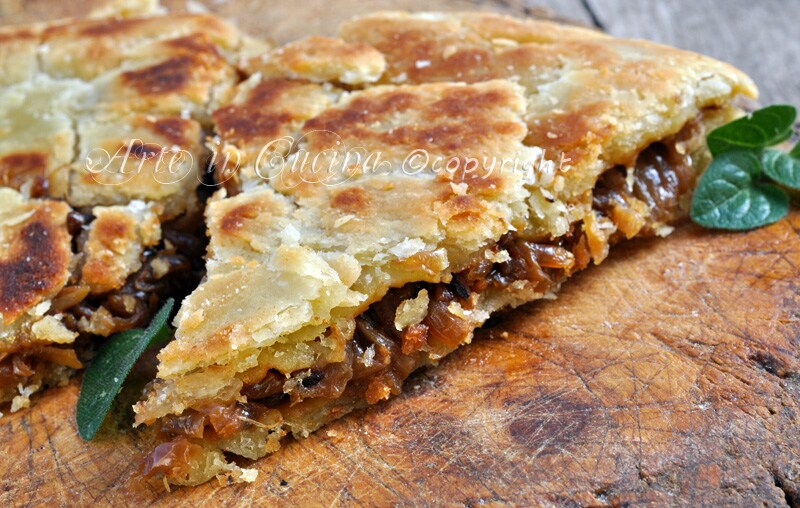 NAPOLETANSE UIENPIZZA in de pan