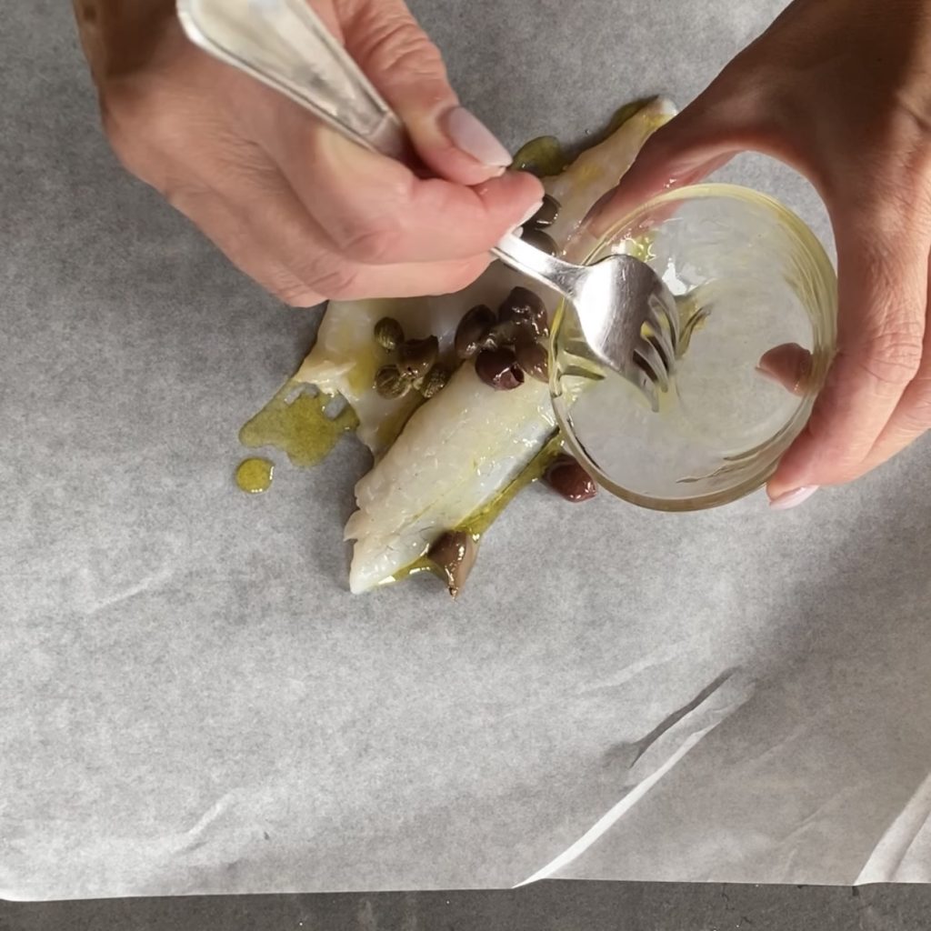 zeedorf in de oven in papieren zakje