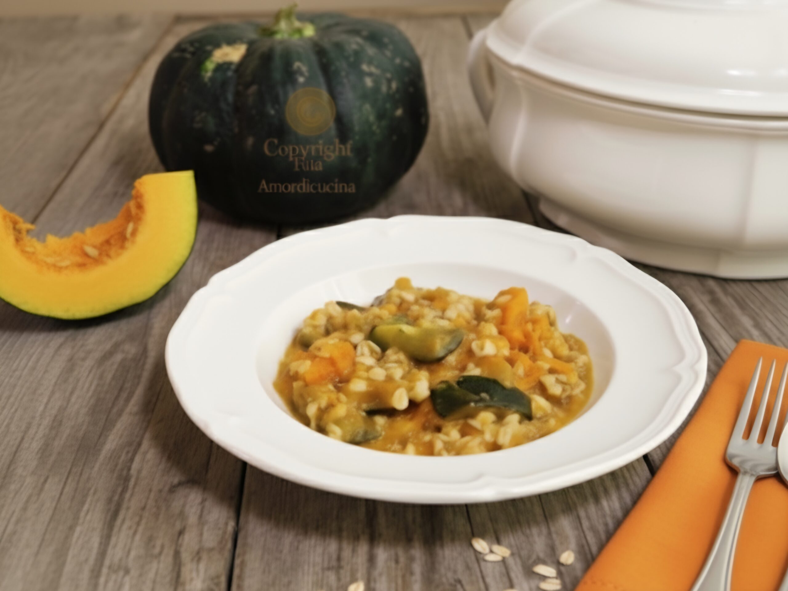 De havermoutsoep met pompoen en courgettes