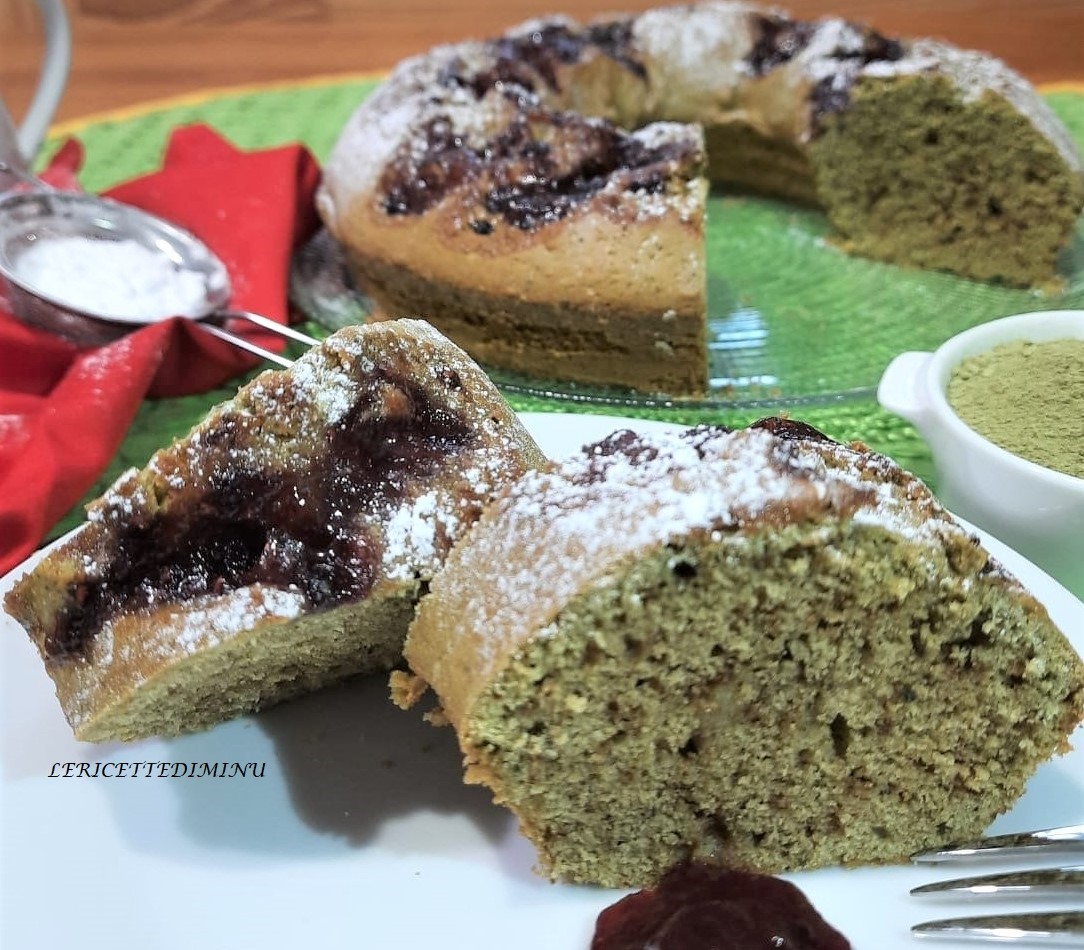 Matcha theekrans met bosvruchtenjam