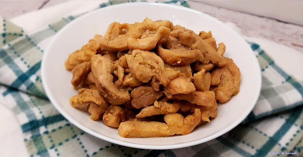 Smaakvolle kip in de pan