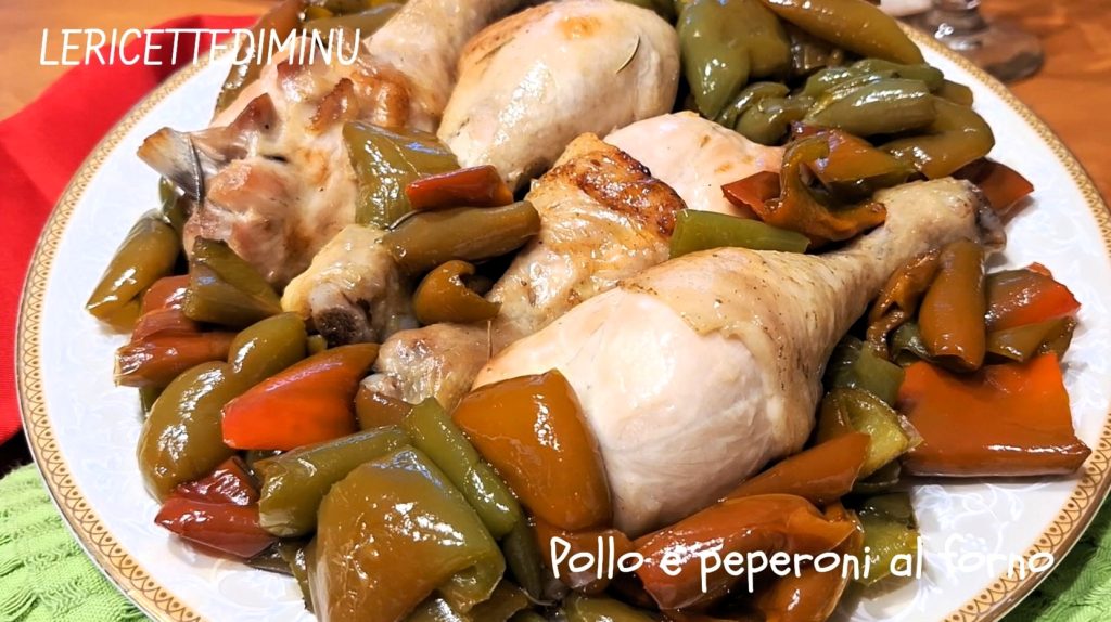 Kippenbouten en paprika's uit de oven