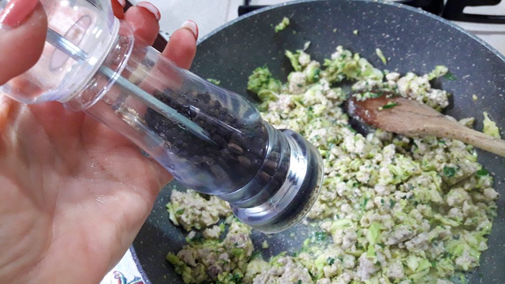 Gevulde courgettes met zwaardvis uit de oven