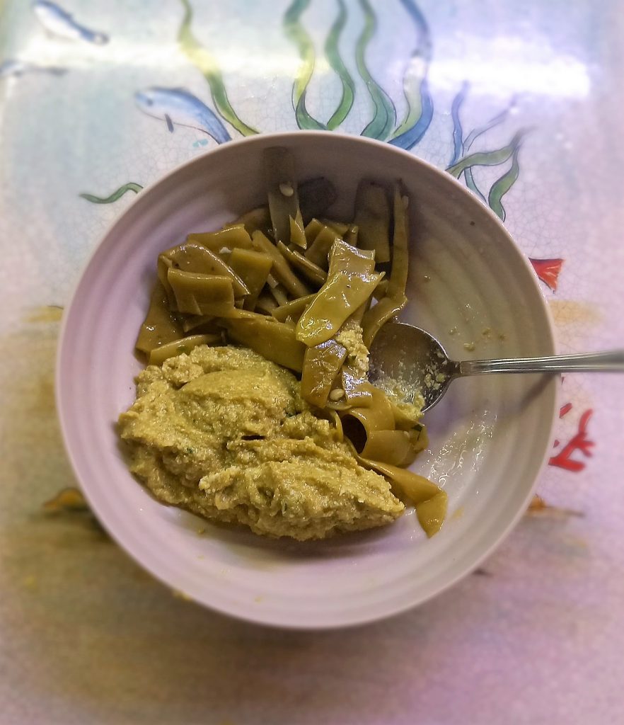 Pasta met platte sperziebonenpesto