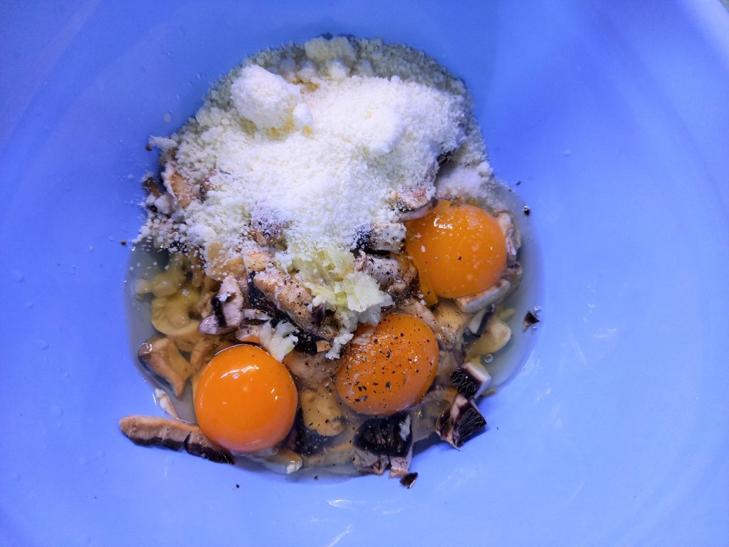 Ringcake met champignons en gerookt spek