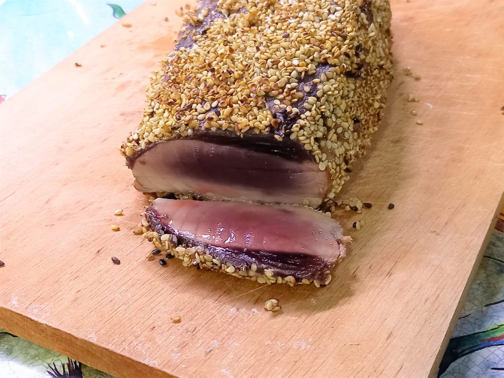 Tataki van tonijn teriyaki en sesam