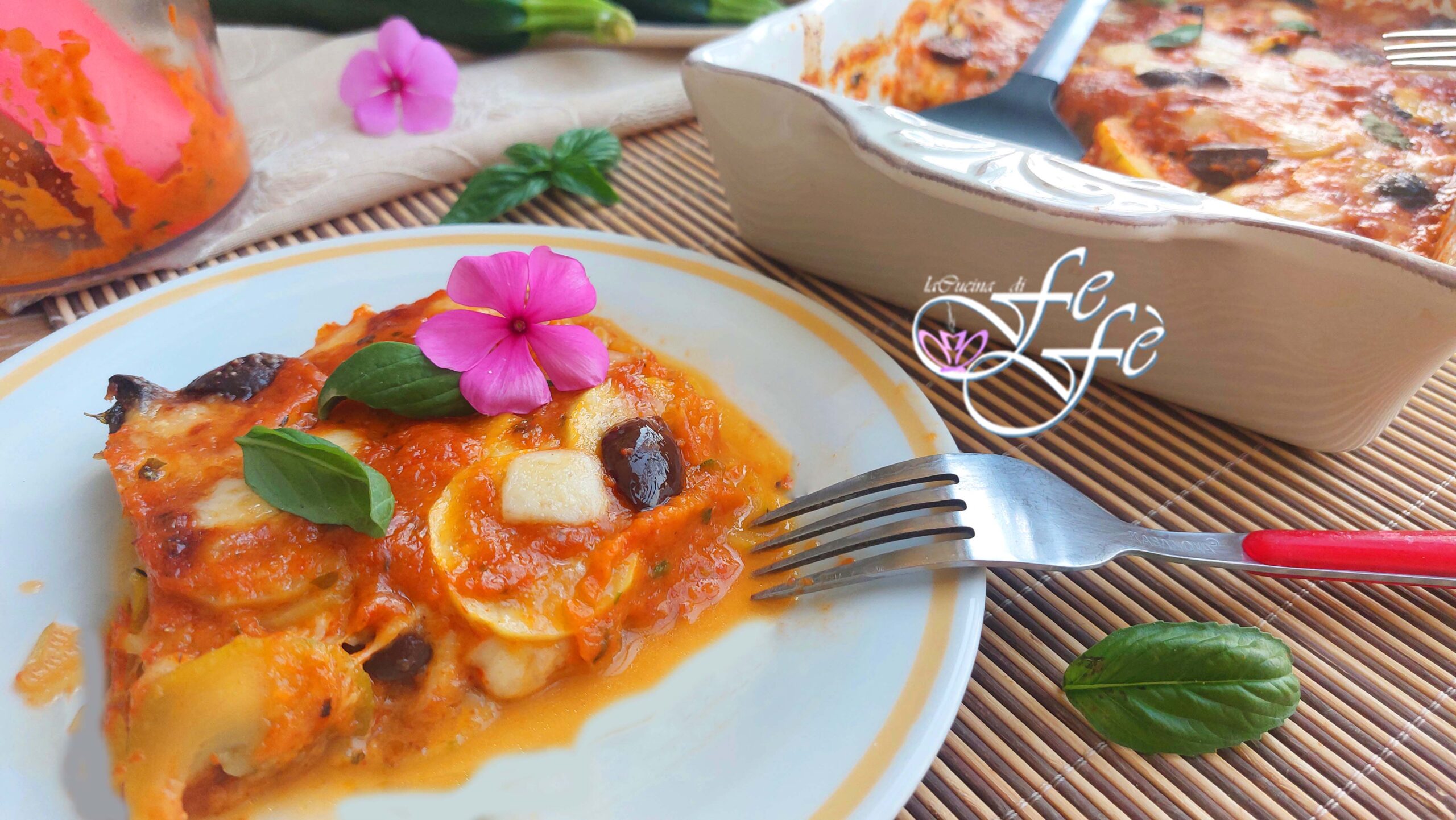 COURGETTE PARMIGIANA IN PAPRIKA ROOMSAUS