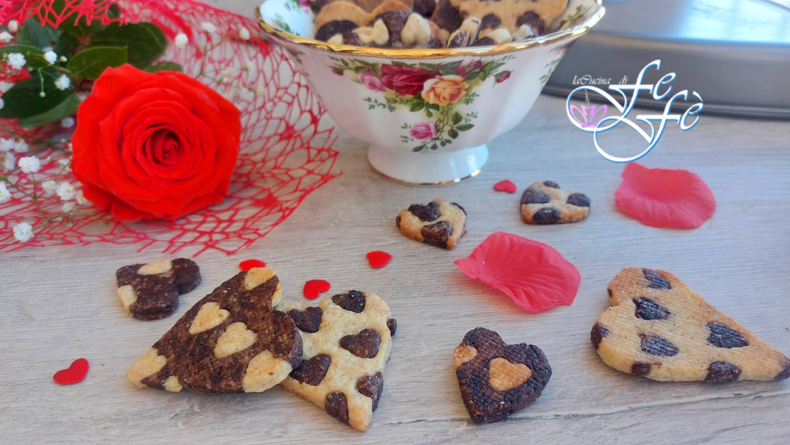 BICOLORE KOEKJES HART OP HART