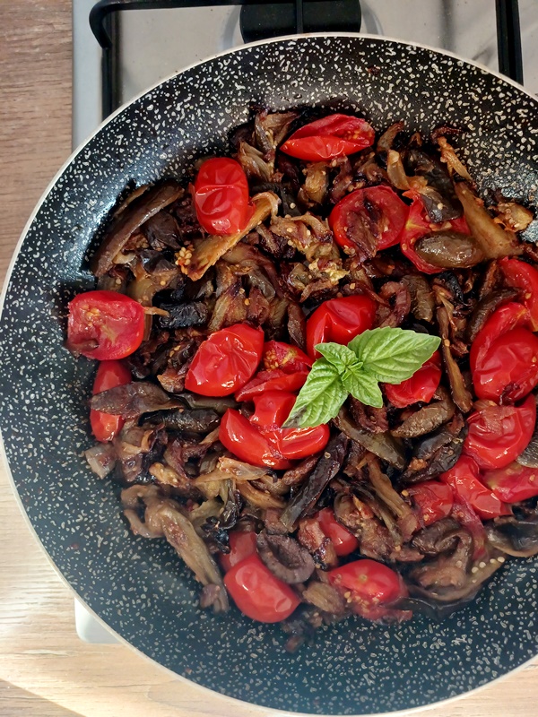 Aubergines in de pan