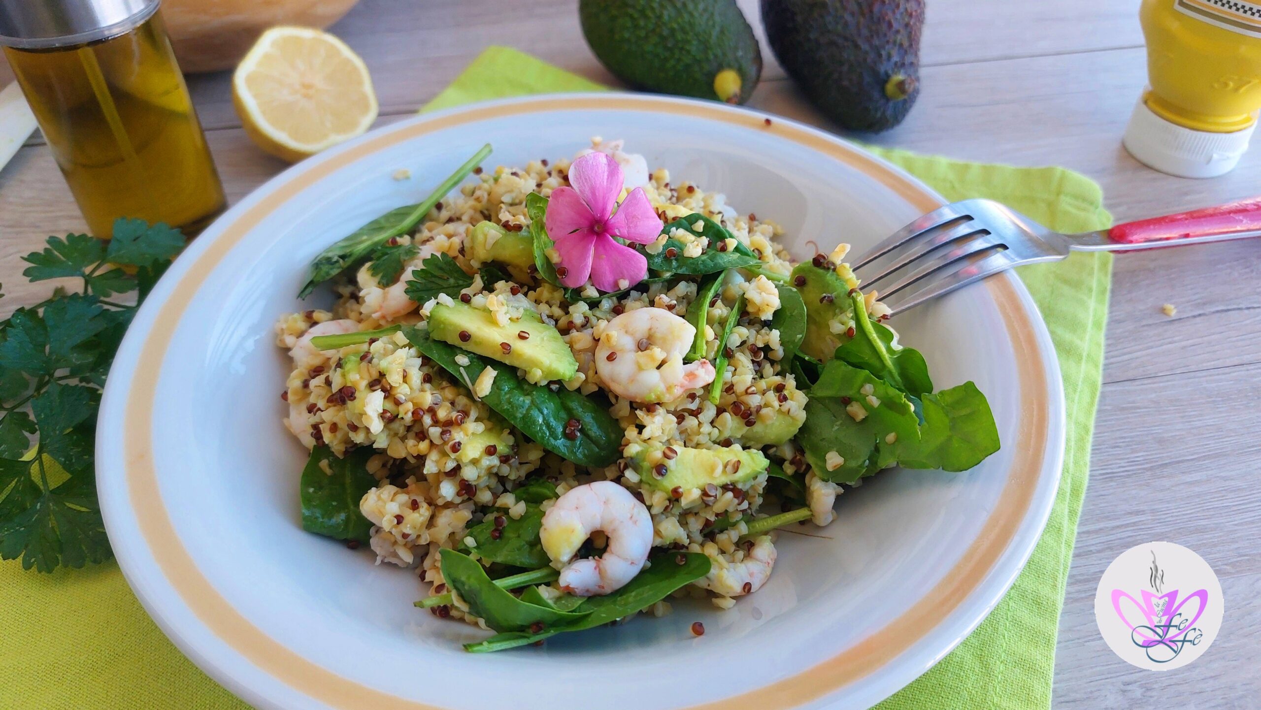 QUINOA MET GARNALEN, AVOCADO EN MOSTERD VINAIGRETTE