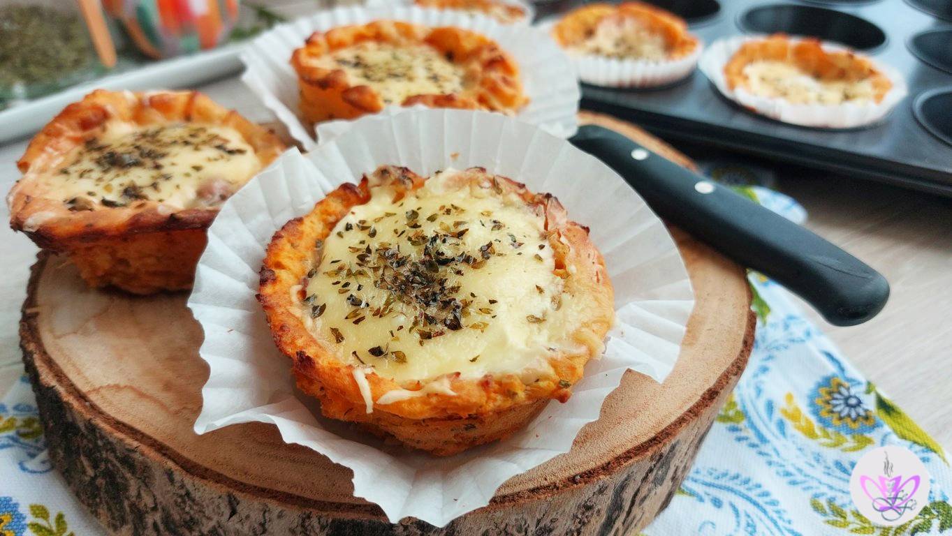 GEVULDE AARDAPPELMANDJES OP PIZZAIOLA WIJZE