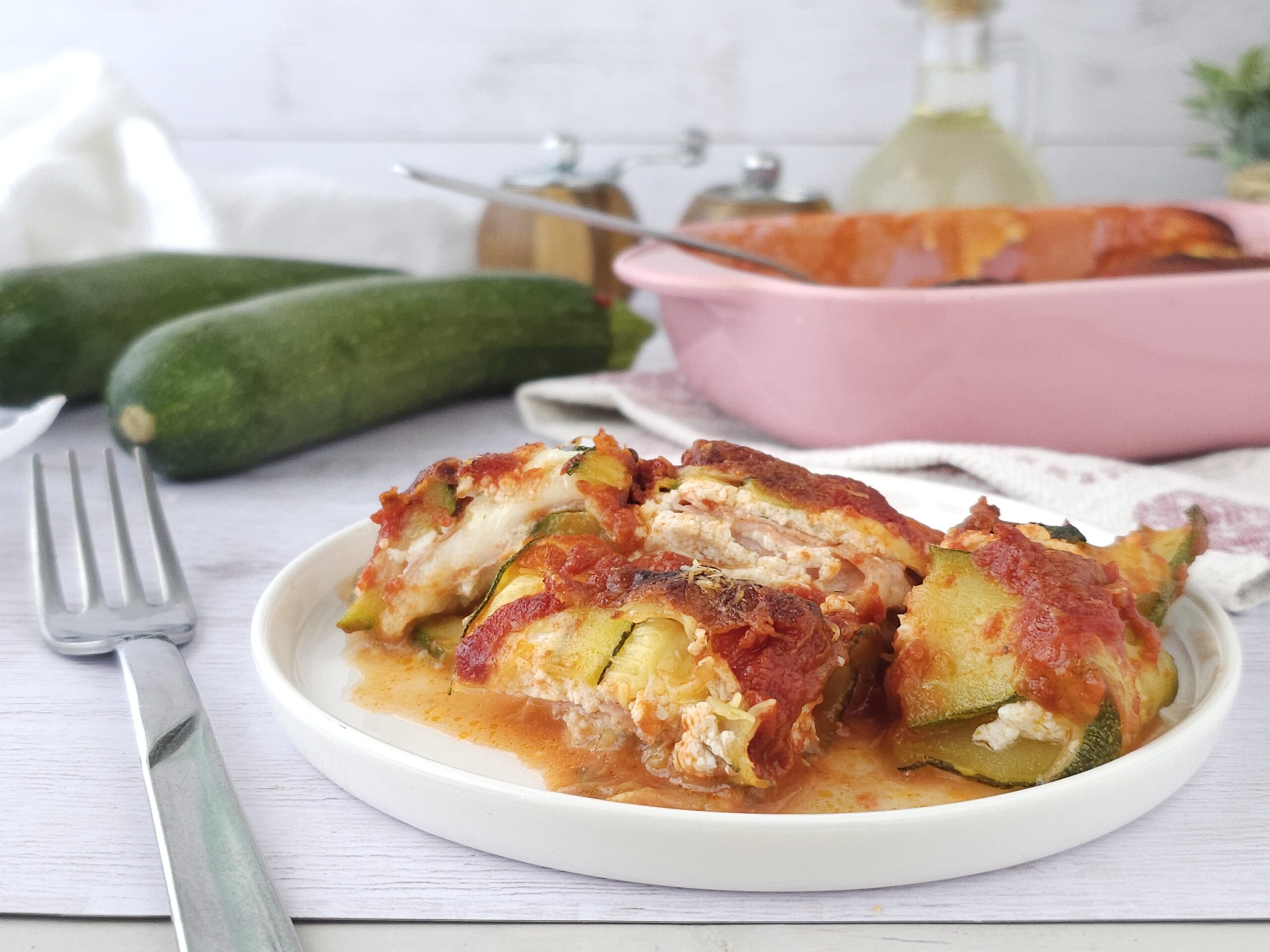 Courgetterolletjes met ricotta en mortadella
