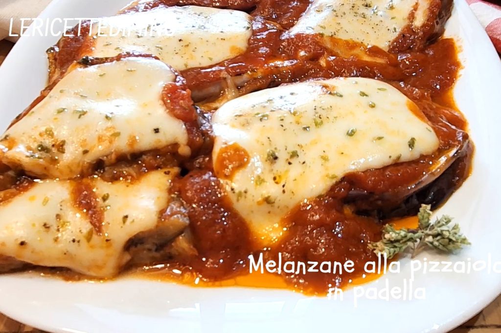 Aubergines alla pizzaiola in de pan