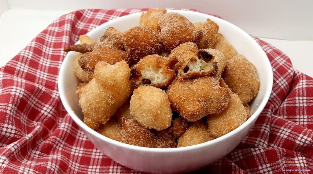 Siciliaanse beignets van San Martino