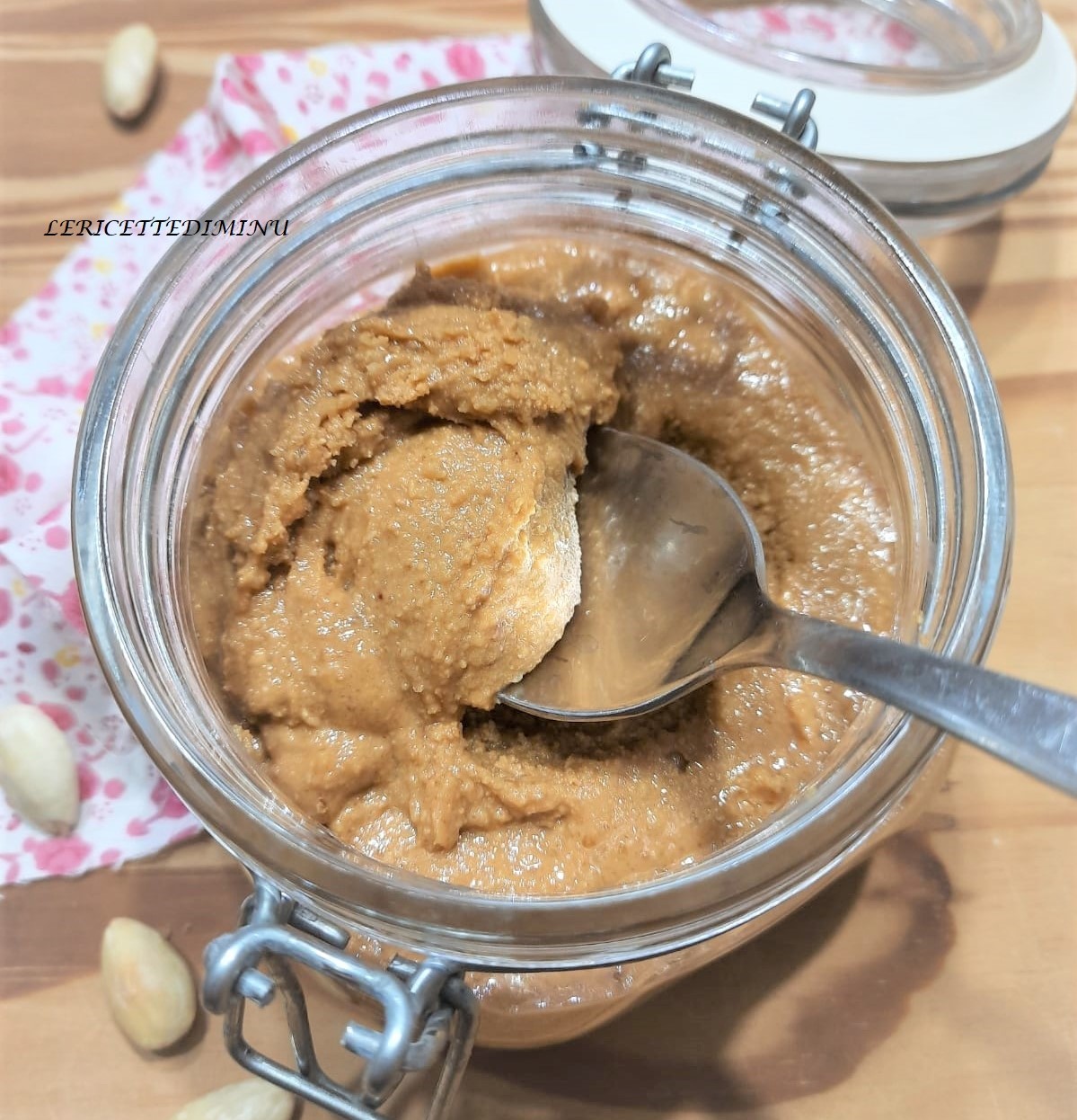 Recept voor zelfgemaakte amandelpasta