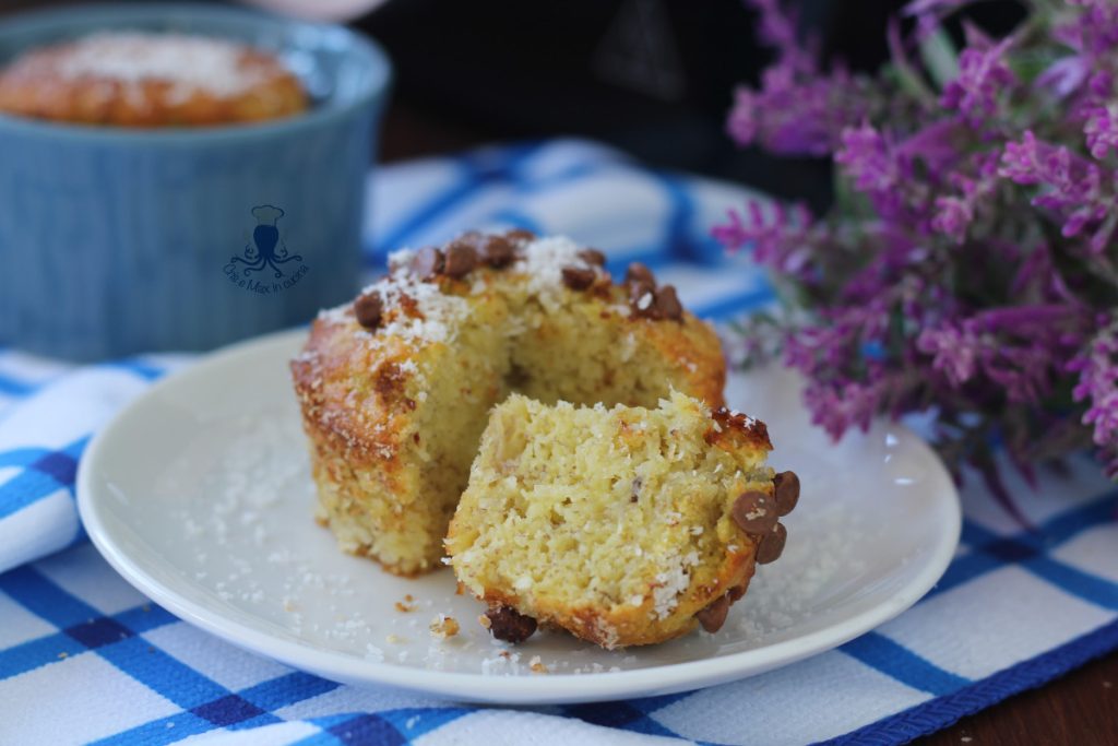 Banaan-en-kokosnootcakejes zonder suiker in de airfryer