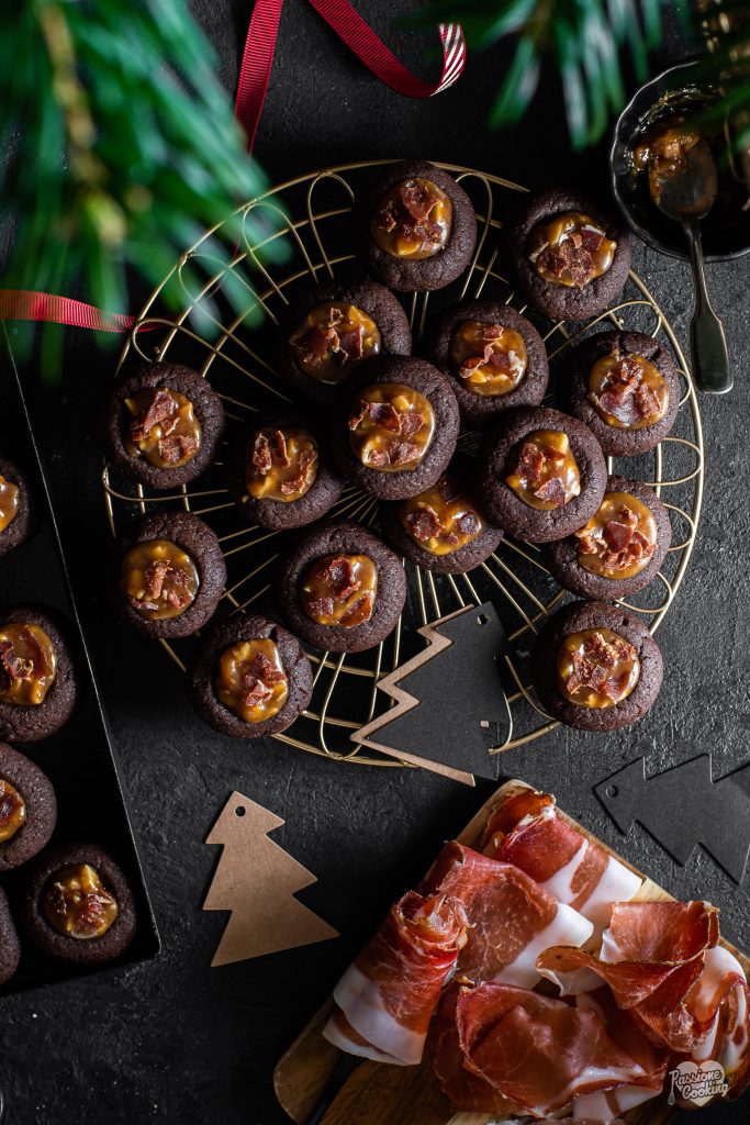 Chocoladekoekjes met karamel en Speck Alto Adige IGP