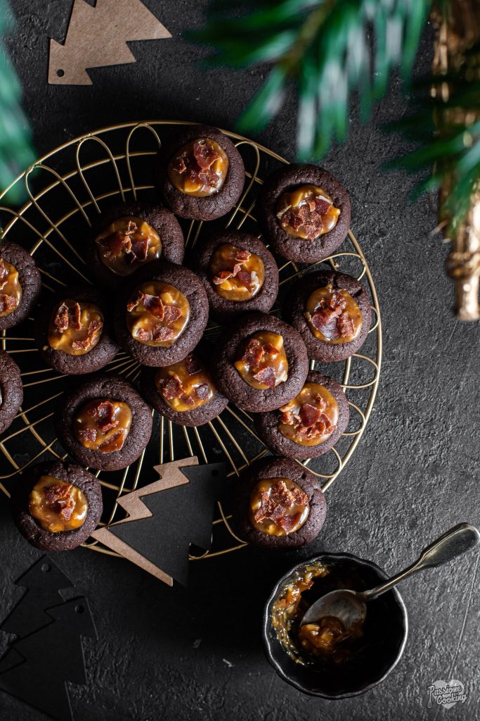 Chocoladekoekjes met karamel en Speck Alto Adige IGP