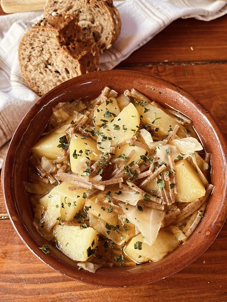 Koolsoep met boekweitpasta