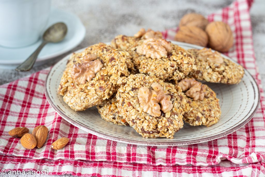 Fit koekjes met gedroogd fruit zonder eieren of suiker