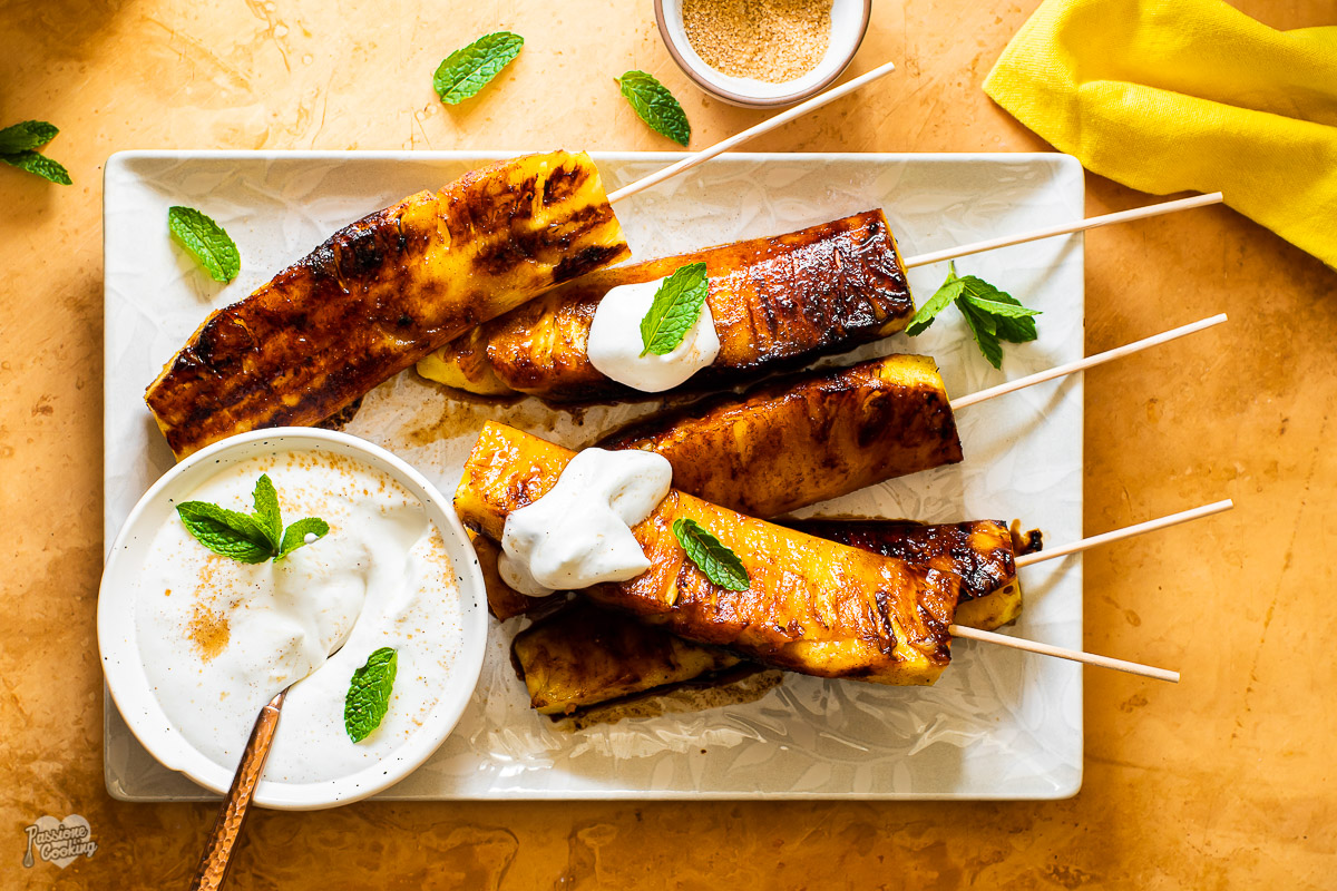 Gegrilde ananas met kokosroom