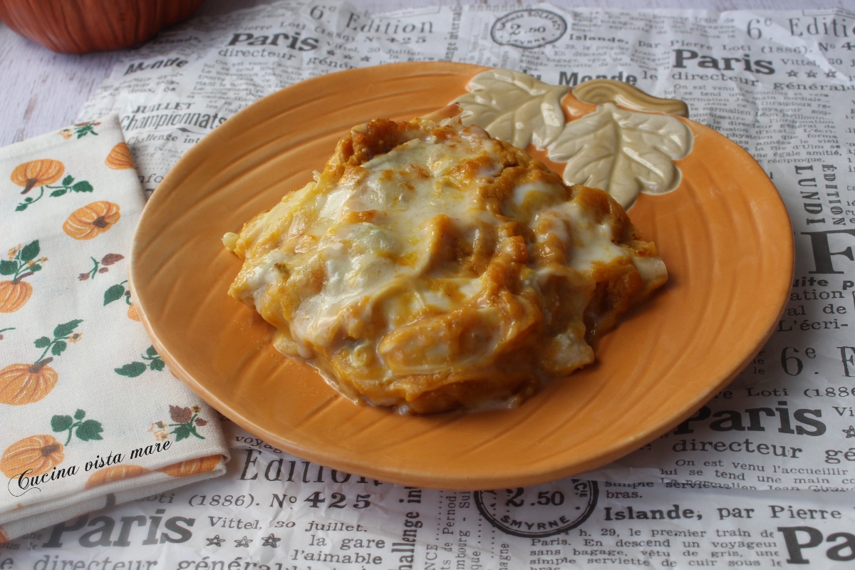 Hartige taart met pompoen en gorgonzola