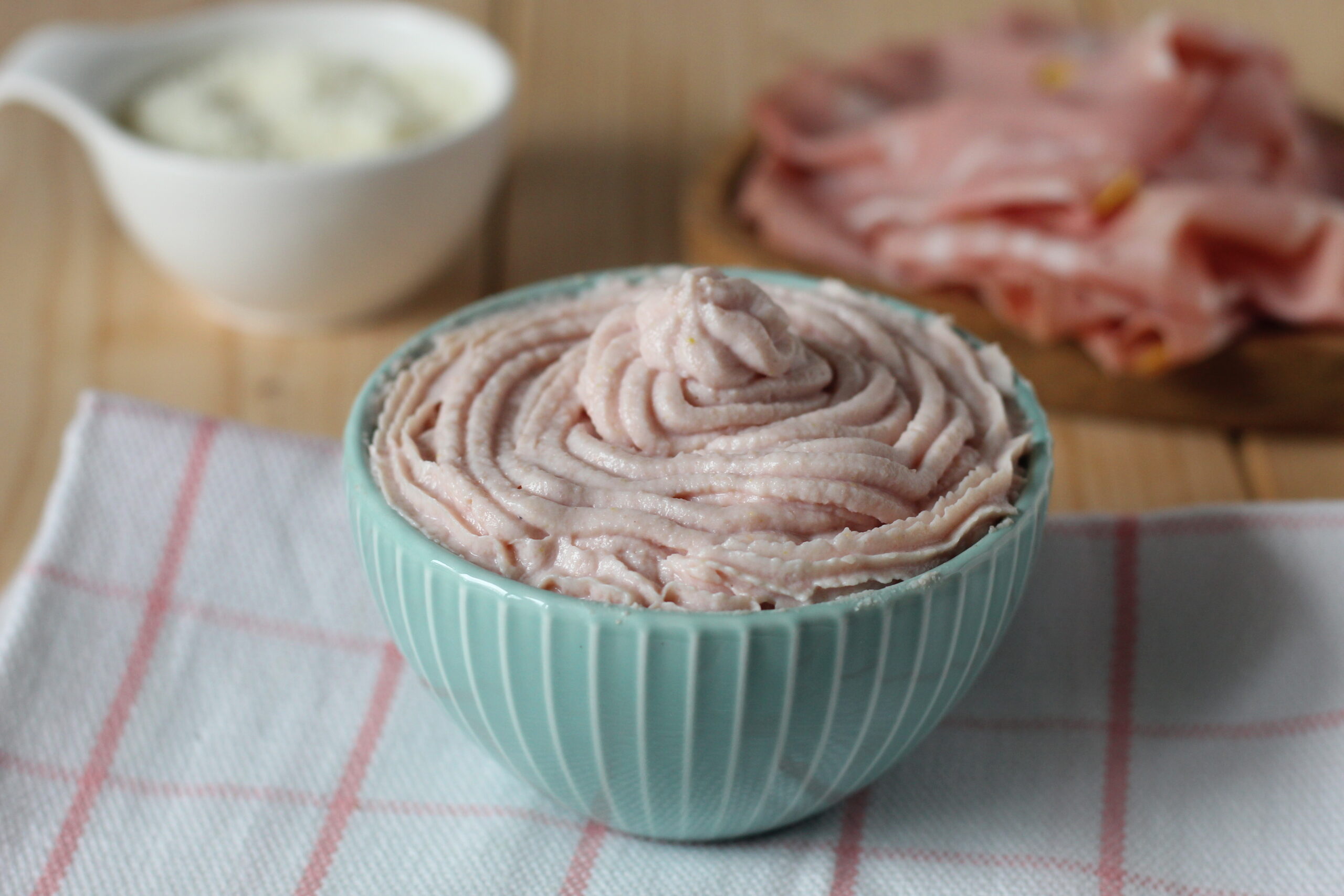 Mousse van mortadella en ricotta