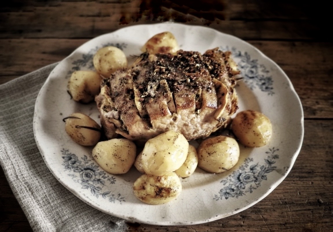 VARKENSHAAS MET ALLE PEPER EN APPELEN