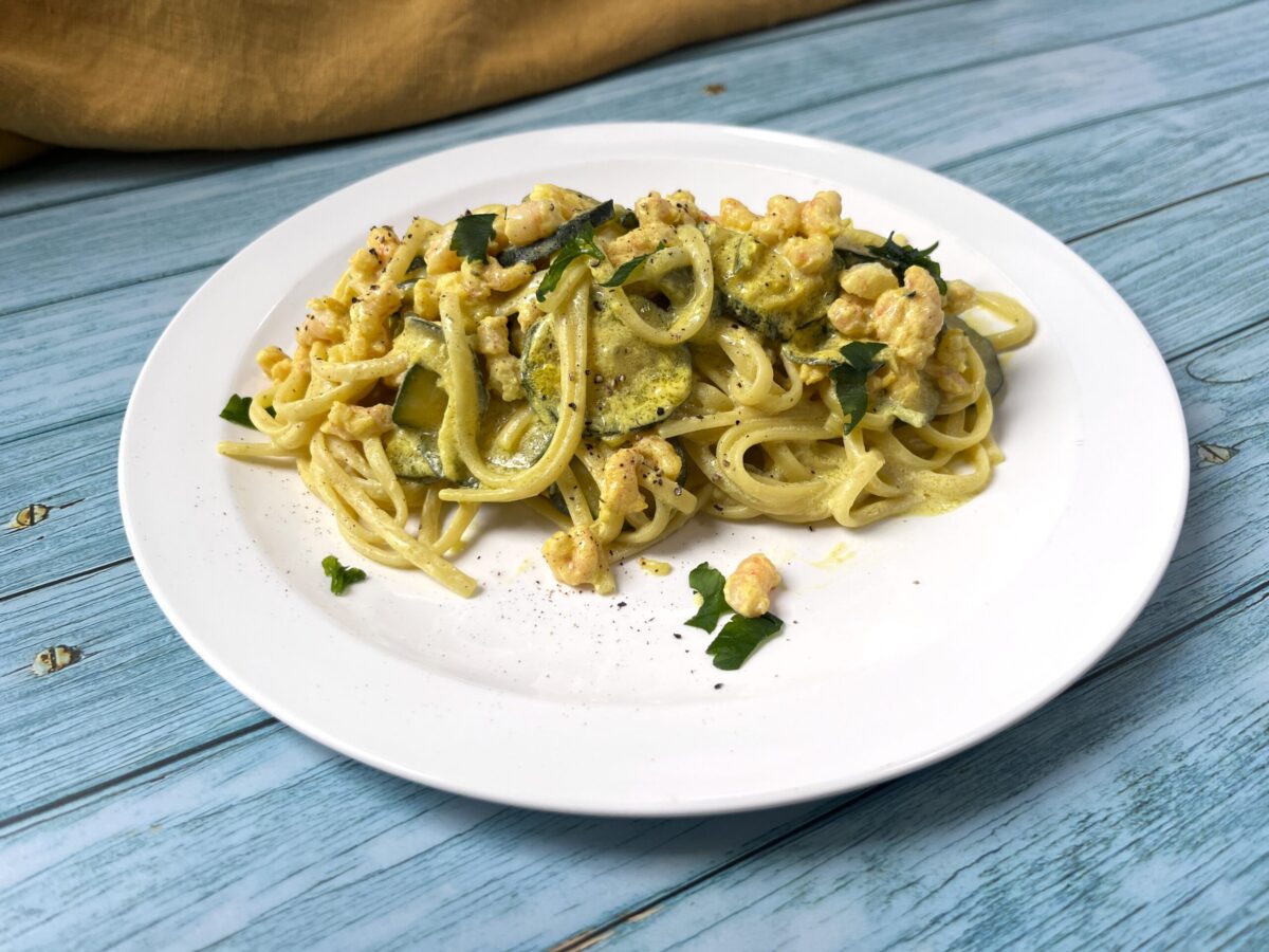Linguine met garnalen, courgettes en saffraan