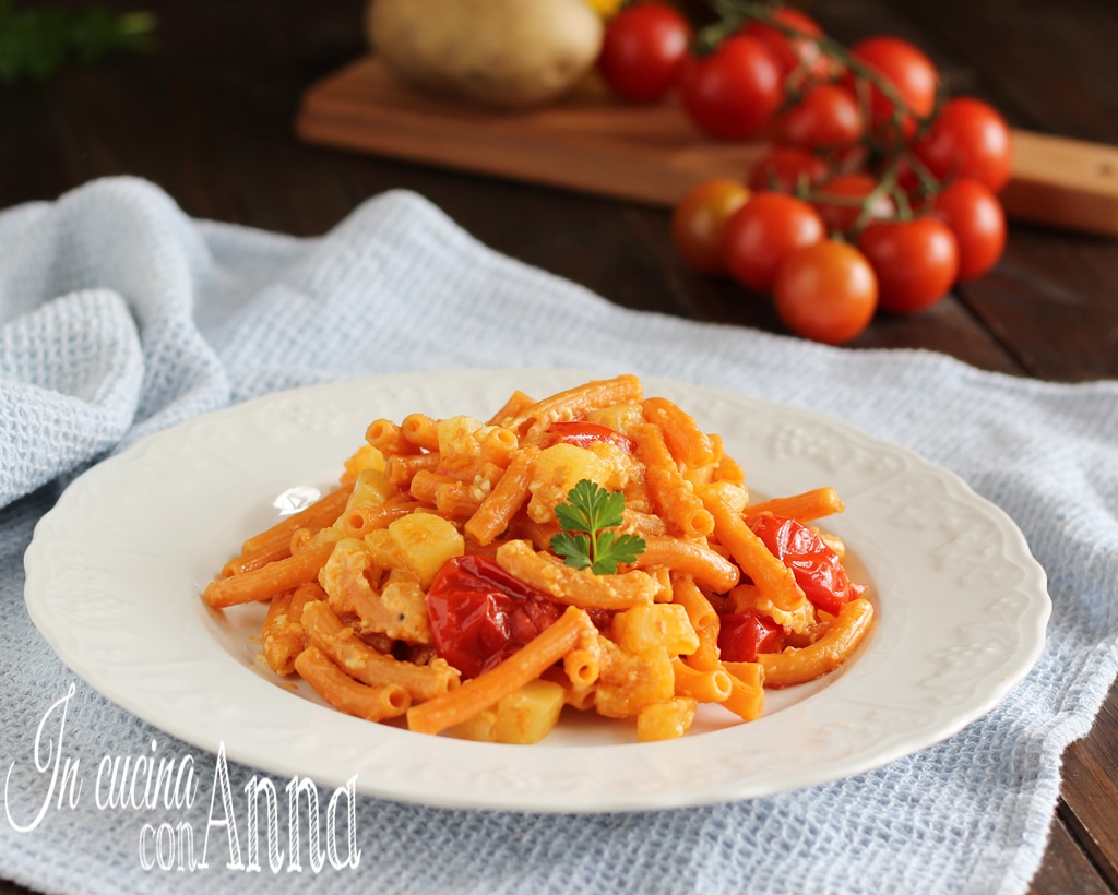 Romige pasta met aardappelen en stracchino