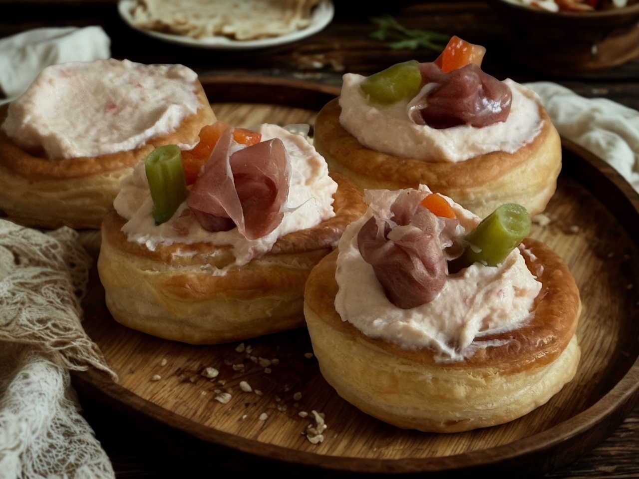 VOL-AU-VENT MET HAMROOM