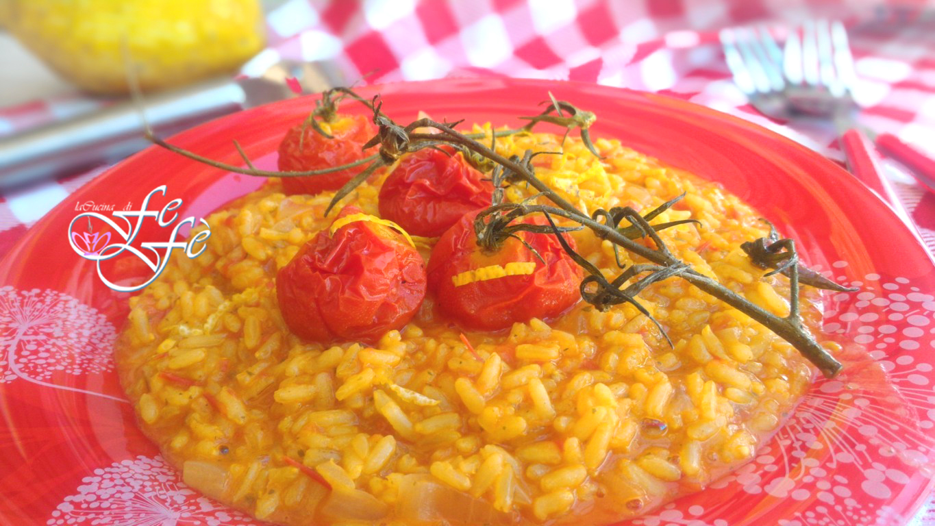 RISOTTO MET GEBAKKEN KERSENTOMATEN, KURKUMA EN CITROENSCHIL
