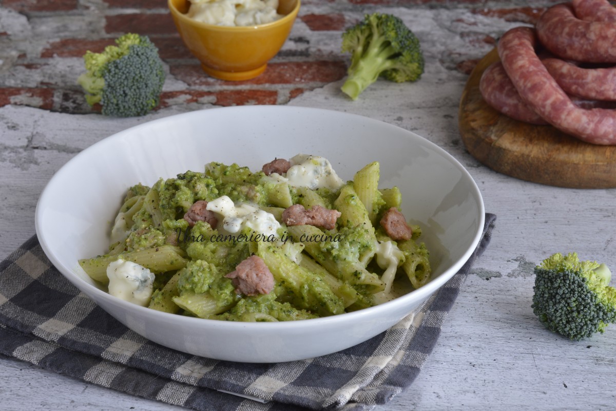 Pasta met broccoli worst en gorgonzola