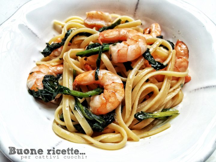 Pasta met raapstelen en garnalen