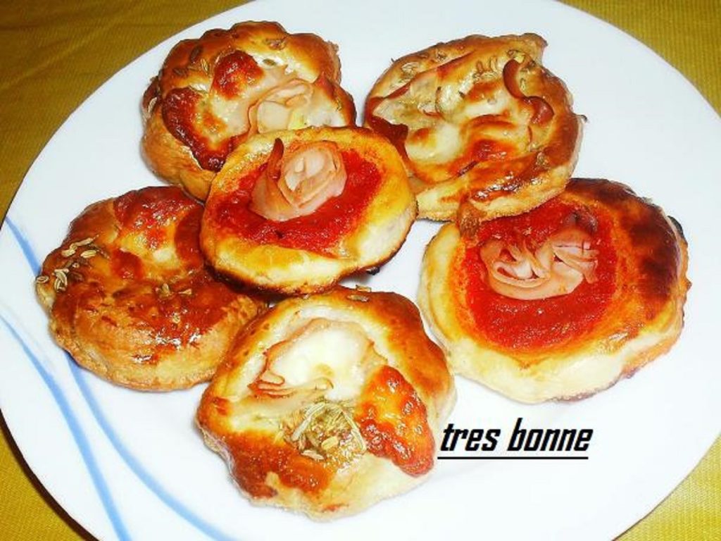 Snelle bladerdeeg pizza's