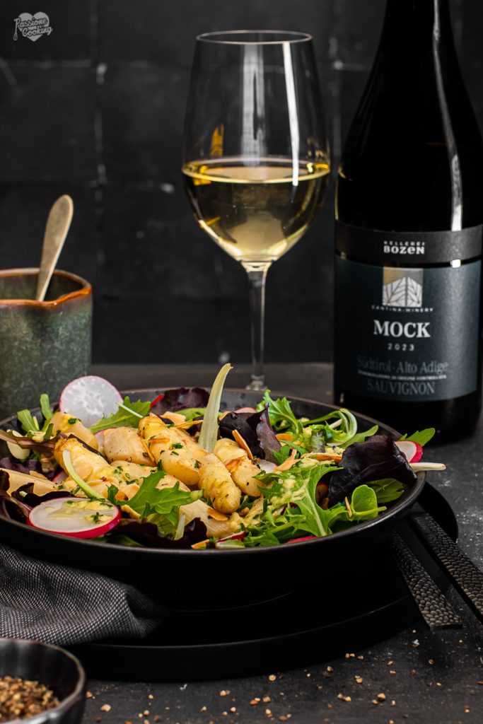 Salade met asperges en Parmezaanse dressing