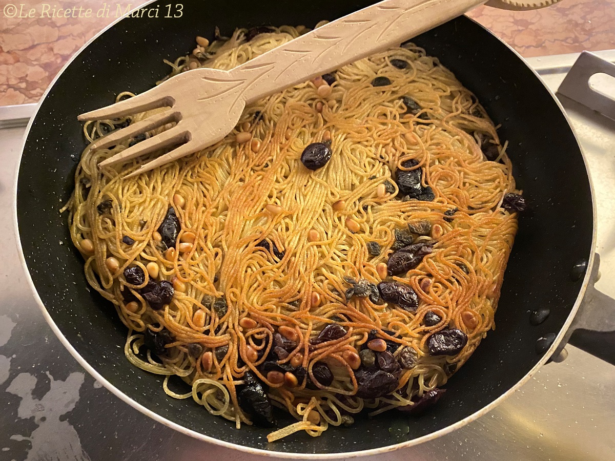 Napolitaanse Scammaro Omelet. Alle geheimen. Familiarecept